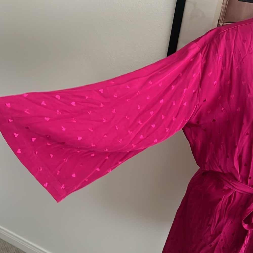 LSPACE Pink Heart Robe - Picture 5 of 13